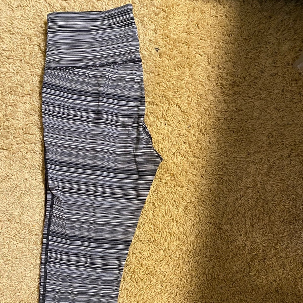 Athleta Chaturanga crop leggings
